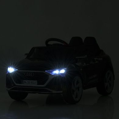 Електромобіль на радіокеруванні Audi SQ8 (M 5899EBLR-2)